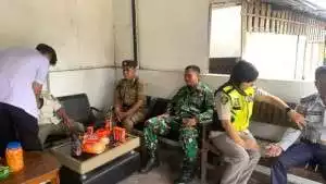 Pastikan Situasi Aman dan Kondusif, Anggota Kodim 1016/Plk Siaga di Pos Pengamanan