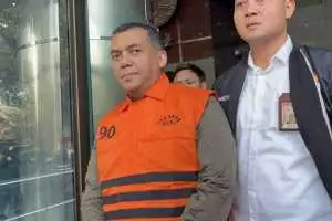 Jadi tersangka korupsi, Wamen Imipas Silmy Karim serahkan diri. Segini hartanya 
