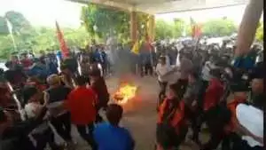 Banyak sniper di atas gedung saat demo mahasiswa?