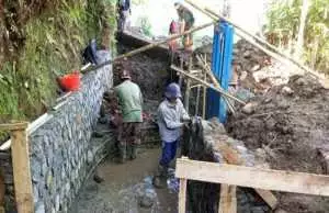 Dinas PU Kabupaten Sukabumi Pulihkan Saluran Irigasi DI Cipamatutan yang Rusak Akibat Banjir