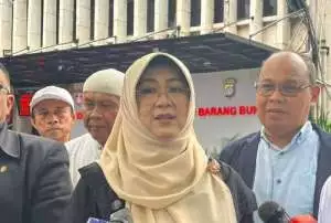 Kasus fitnah ijazah Jokowi, Dokter Tifa lebih dulu disidang 2 Juli