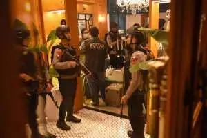 Tiba di Polda Metro, ini penampakan barbuk Rp 476 M dari rumah Jampidsus Febrie Adriandyah di Sentul