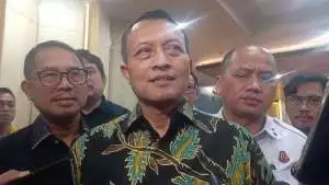 Eks Jampidsus Febrie Adriansyah jadi tersangka 3 kasus korupsi, perkara dilimpahkan Polri ke Kejagung