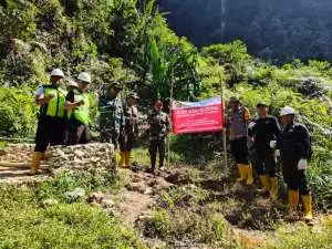 Polsek megamendung memperkuat sinegeritas TNI- POLRI, sambangi warga untuk keamanan wilayah