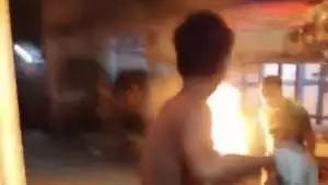 Stres ditinggal istri, pria di Medan bakar ayah kandung