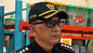Bupati Lombok Barat main proyek dan suap dari sapi kurban hingga Alphard senilai Rp 12,4 M