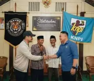 Gerak Cepat Anggota Kodim 1016/Plk Bantu Padamkan Api Karhutla