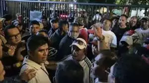 Rekan korban bentrokan geruduk Polsek Menteng, tuntut pelaku ditangkap