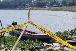 Dedi Mulyadi Datangi Polres Depok, Terkait Pembakaran Mobil Polisi?