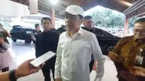 Kerap 'menyerang' Jokowi dan Gibran, ada apa tim "Bocor Alus" datangi rumah Jokowi?