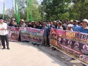 Gapoktan Rimba Asam Mendatangi Kantor BPN Banyuasin Mengelar Aksi Damai.