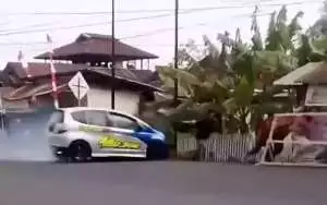 Drag Race maut Kotamobagu Sulut, mobil tabrak penonton dan tewaskam 7 orang