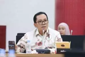 Riau 69 Tahun: Kaya Sumber Daya, Miskin Tata Kelola?