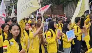 Bawa flair dan molotov, Polisi tangkap 21 orang jelang demo BEM UI di Bundaran HI Jakarta
