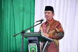 Hadiri Tasyakuran 10 Ribu Santri Bebas Buta Aksara Al Quran, Dirjen Pendis Gaungkan KBC dan Kemuliaan Guru Ngaji