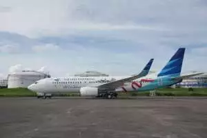 Pesawat pecah ban di Makassar, ini kata Garuda Indonesia