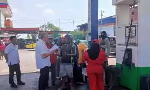 Pinrang Terapkan Sistem Ganjil-Genap Pengisian BBM Subsidi, Bupati Irwan Hamid Turun Langsung Pantau di SPBU