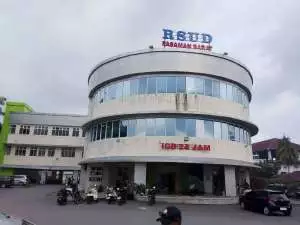 Bantu korban gempa di NTT, Pemprov Sumbar salurkan 2,1 Ton rendang