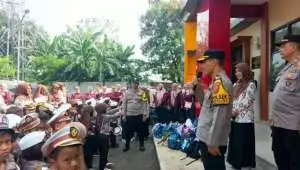 Kapolsek Cibungbulang Kompol Suyoko Menerima Kunjungan dari Anak RA Yanuri