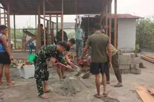 Pengecoran RTLH, Satgas TMMD Bersama Warga Terus Percepat Pembangunan Rumah