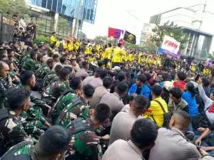 Polisi rilis wajah 2 terduga pelaku pengeroyokan yang tewaskan warga Pejompongan
